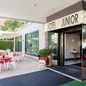 3* Otel Junior